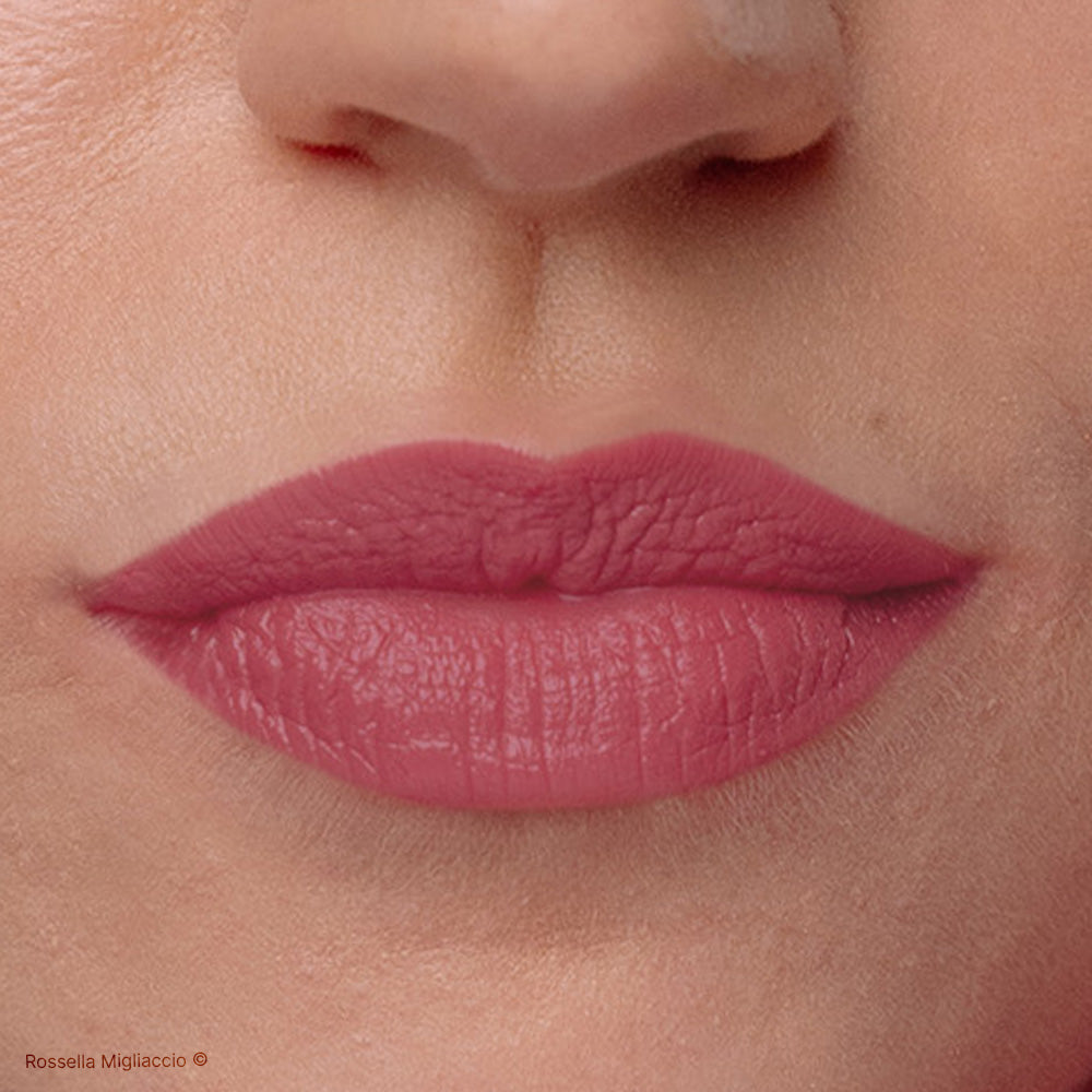 Rossetto nude rosato freddo, perfetto per Winter Cool.