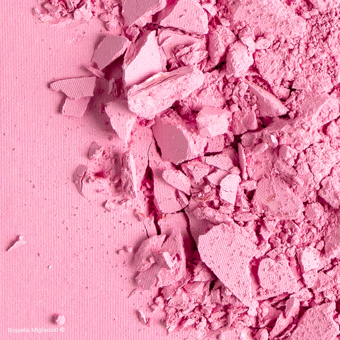 Texture in polvere di Summer 01, il blush rosa confetto per la palette primavera di Rossella Migliaccio.
