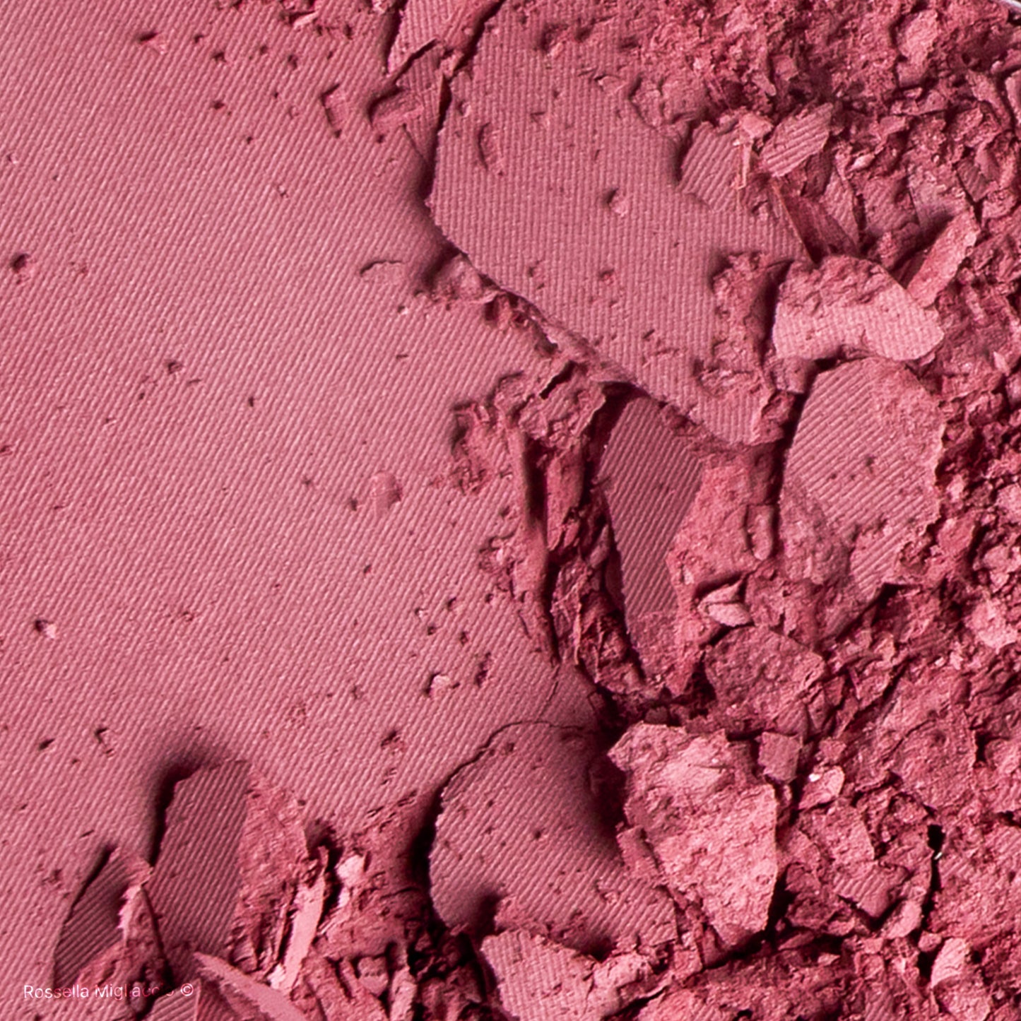 Texture in polvere di Summer 03, il blush rosa per la palette primavera di Rossella Migliaccio.